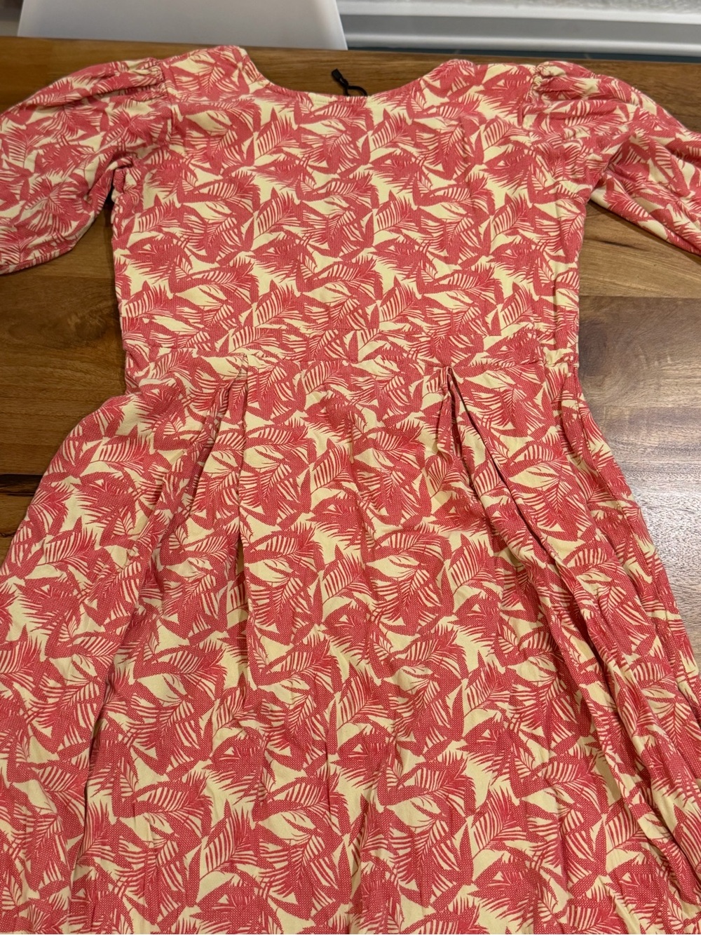 Hashboosh Button-Front Midi Dress in Coral Leaf Print Size Small - Picture 9 of 10